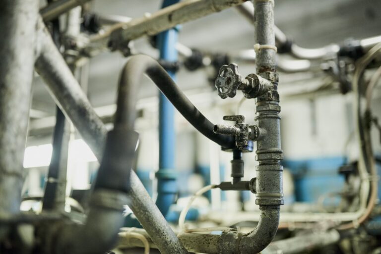Nowoczesne rozwiązania w instalacjach hydraulicznych i przemysłowych