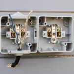 Jak wybrać i zainstalować odpowiednią puszkę natynkową do instalacji elektrycznej