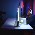 Co jest przyczyną słabego światła z lampy biurkowej