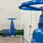 Co powoduje spadek ciśnienia wody tylko w godzinach porannych