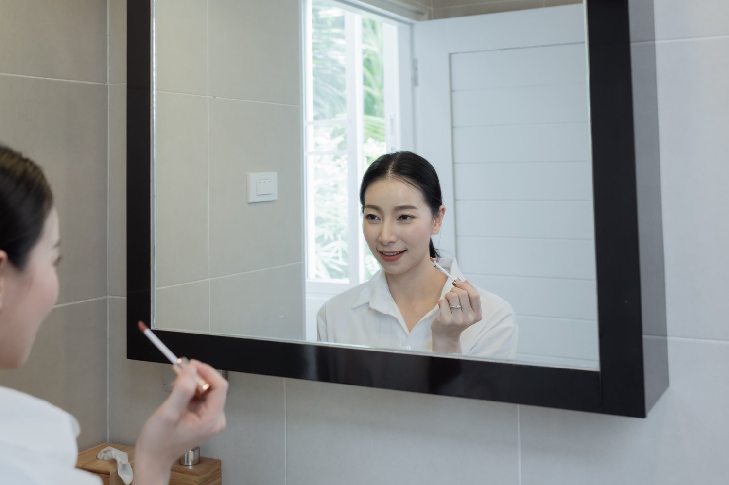 Jak poradzić sobie z zaparowującymi oknami w łazience