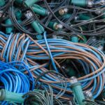 Jak wybrać odpowiedni kanał kablowy dla instalacji elektrycznej w domu i firmie