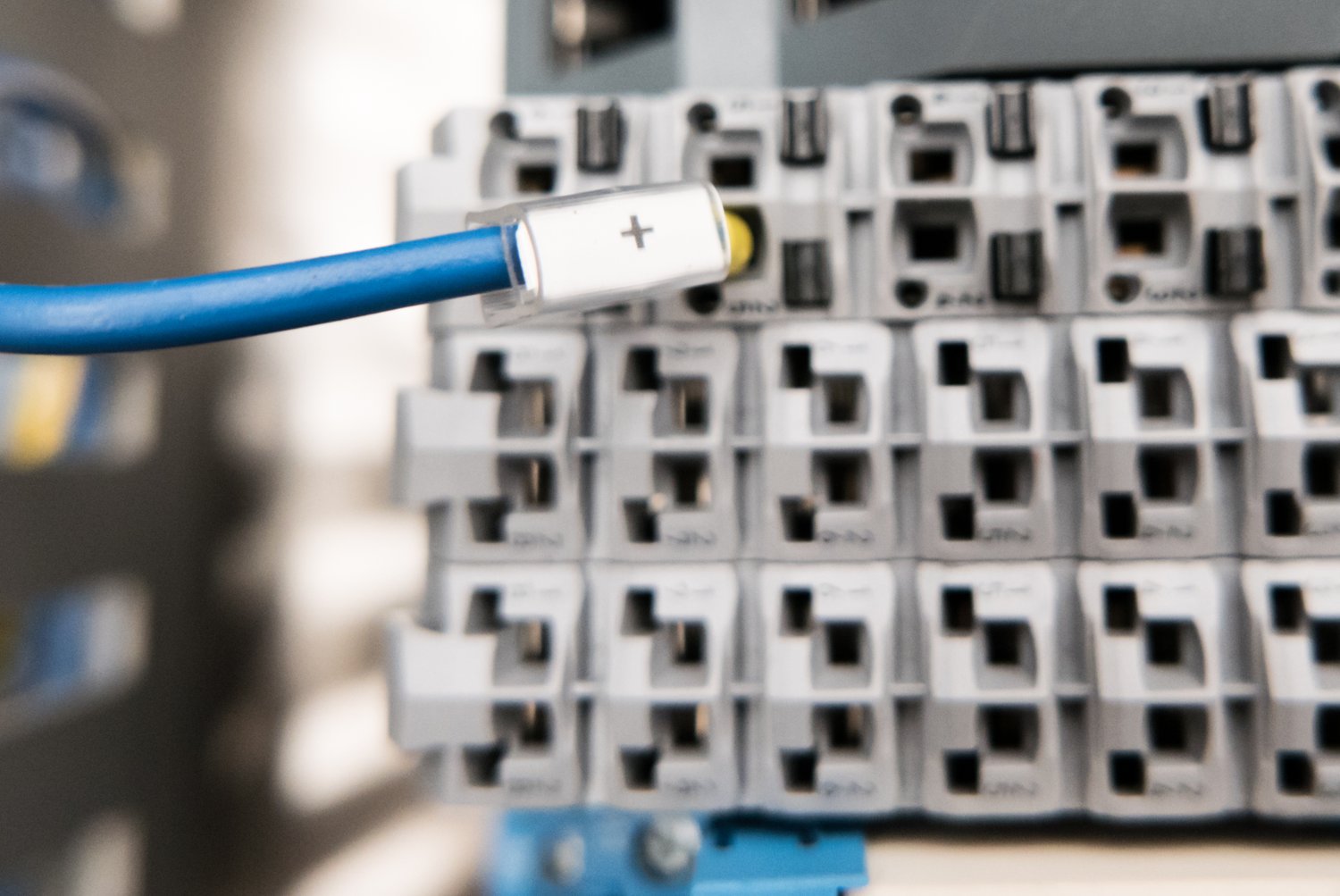 Dlaczego dławica gumowa to podstawowy element każdej instalacji elektrycznej