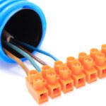 Jak wybrać odpowiednie złączki instalacyjne do domowej instalacji elektrycznej