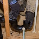 Co oznacza śmierdzący zapach benzyny z piwnicy w domu jednorodzinnym