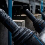 Co powoduje hałas w rurach każdej nocy o tej samej porze