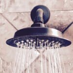 Co powoduje powtarzające się zatykanie odpływu w prysznicu co tydzień