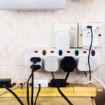 Dlaczego bezpiecznik w kuchni wybija tylko przy jednoczesnym włączeniu dwóch urządzeń