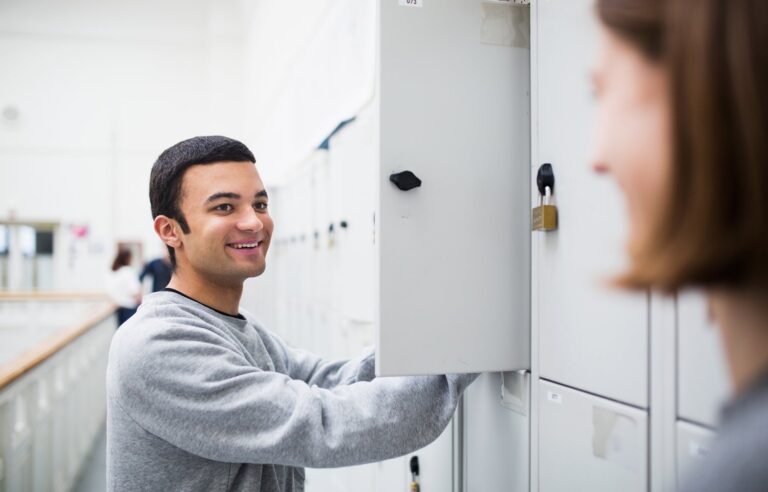 Jak właściwie wybrać i zainstalować rozdzielnicę elektryczną w swoim domu