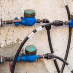 Co oznacza syczenie dobiegające z rur w ścianach podczas odkręcania kranów