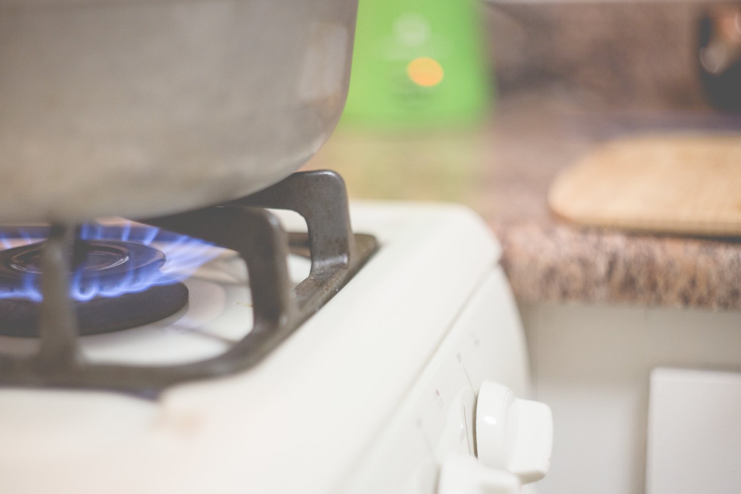 Jak rozpoznać że instalacja gazowa w kuchni wymaga pilnej kontroli